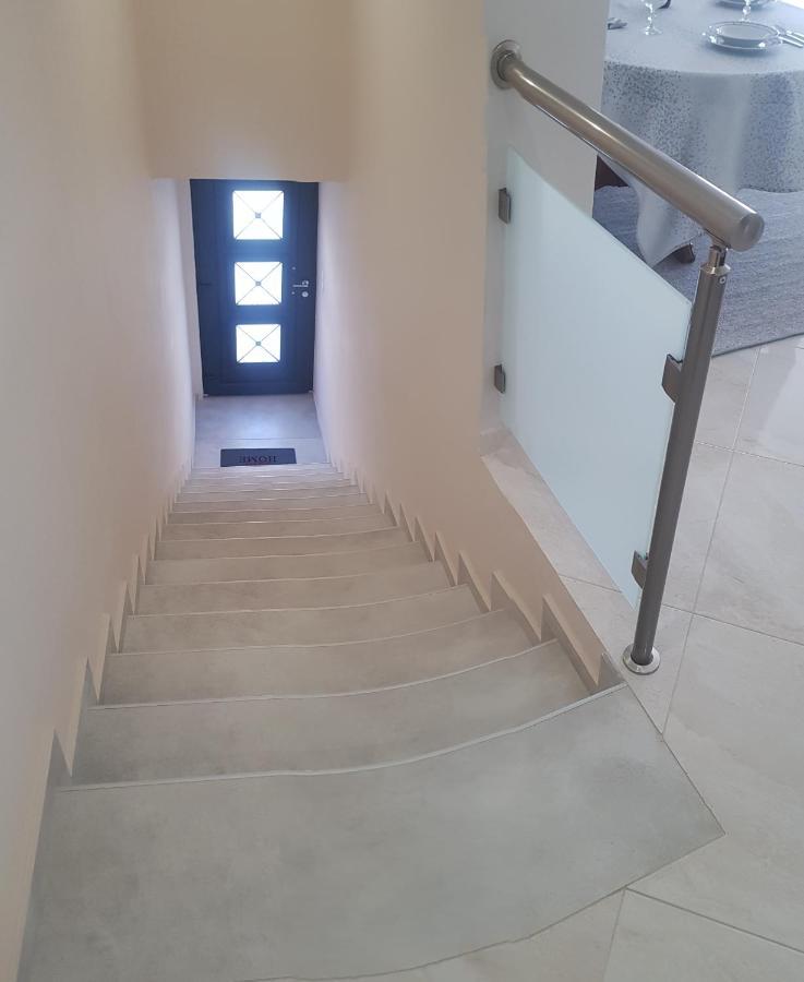 Harry'S Apartment Лефкими Екстериор снимка