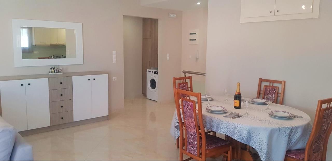 Harry'S Apartment Лефкими Екстериор снимка